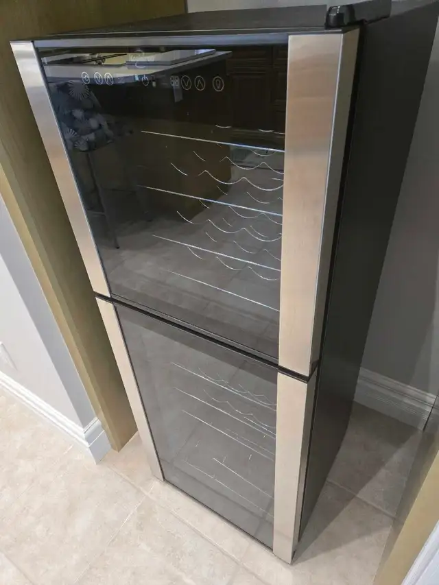 Koolatron Wine cooler in Refrigerators in Kitchener / Waterloo - Image 4