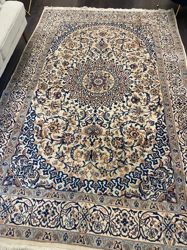 Persian Naeen handmade rug ( Iran) in Rugs, Carpets & Runners in Markham / York Region - Image 3