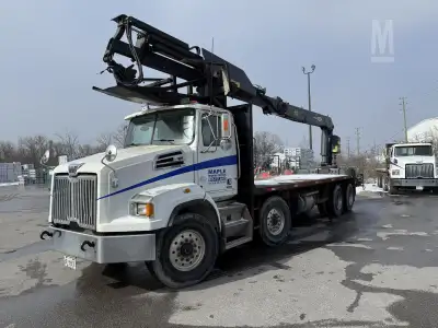 Western Star 4700 SB Twin Steer with a rear mounted Heila HWR360 Drywall Crane. -Detroit Diesel 13 5...