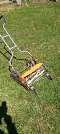 manual push mower