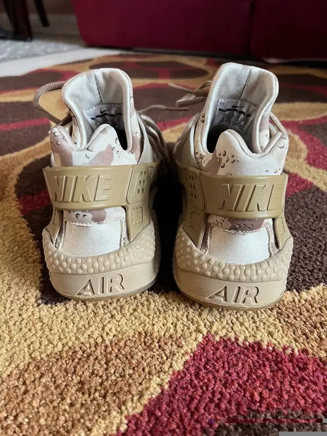 Nike Air Huarache Run Desert Camo Women’s Shoes in Women's - Shoes in Oshawa / Durham Region - Image 6