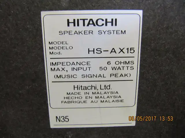 Classic Hitachi HS-AX15 Black Wood Bookshelf Speakers Circa1990s in Arts & Collectibles in Mississauga / Peel Region - Image 5