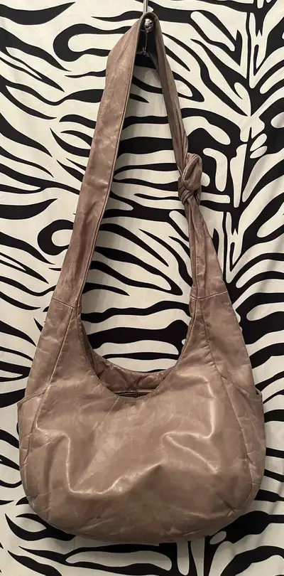 M0851 Bag Made in Canada, View more