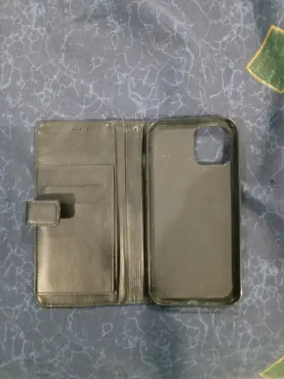Black leather case Like new *** make an offer ***