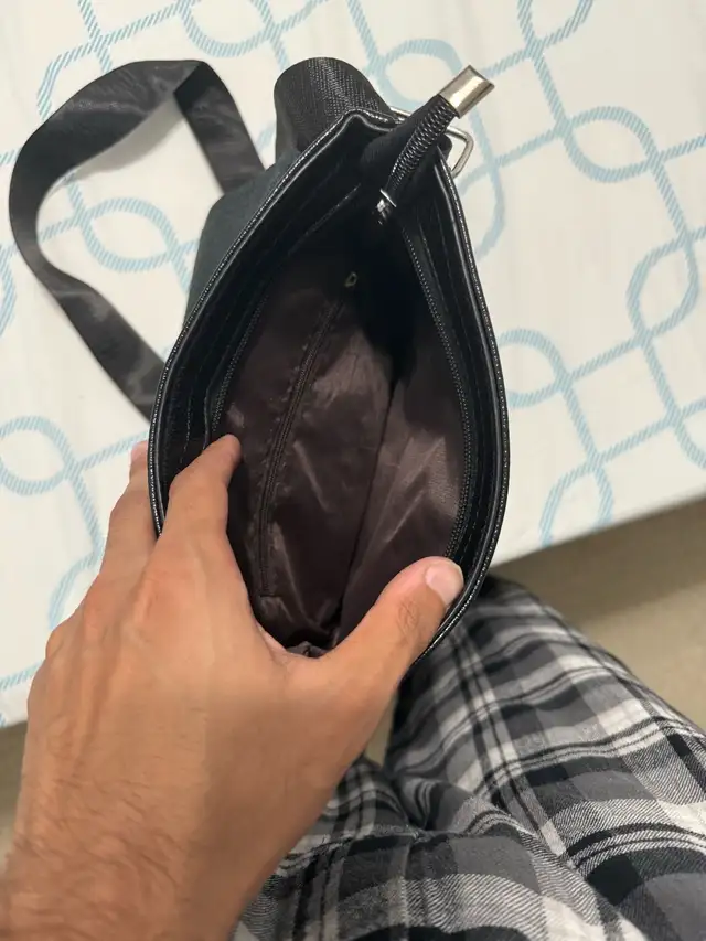 Versace Black Leather Sidebag62863729899394122