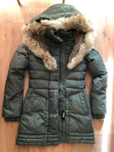 Almost new (Only used a couple of times) - Pickup in Mississauga - Delivery for $5-15 depending on y...