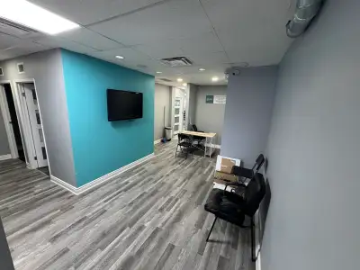 Office space for lease within busy optometry clinic. Clinic hours 11 am - 7 pm Washroom on site. One...