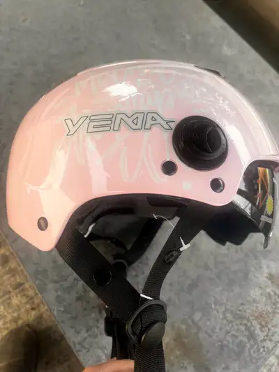 Brand new helmet, bought on Amazon for my daughter and missed the return cut off. DOT approved Has s...