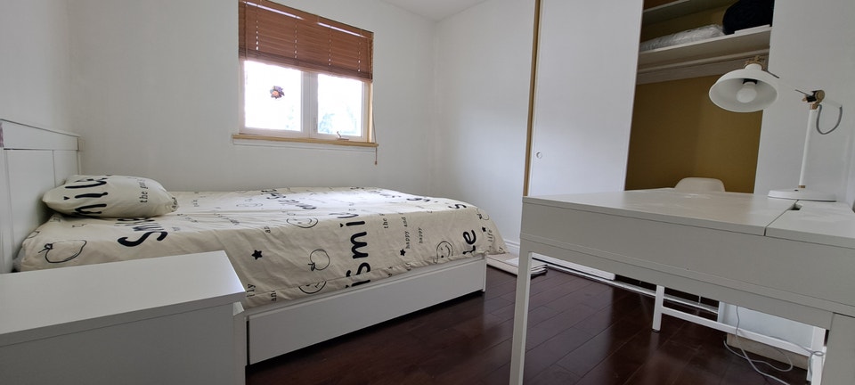 Yonge Finch Newly Renoed Room in Female only House 2