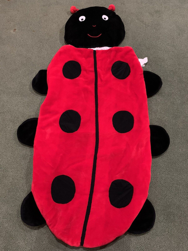 Ladybug sleeping bag dans Pêche, camping et plein Air  à Ville de Montréal - Image 3