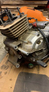 Base et cylindre de moteur Honda Trx300 1989. 75$