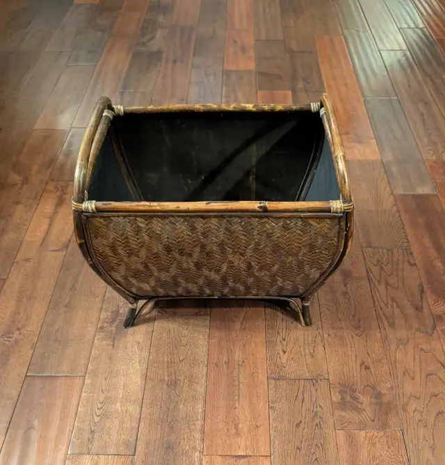 Wooden Home Decor - decorative basket, lamp, wall hangings/signs in Home Décor & Accents in Norfolk County - Image 10