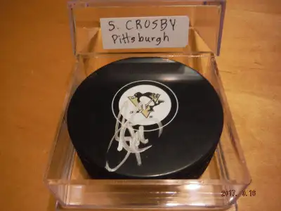 AMAZING AUTHENTIC NHL LEGENDS HOCKEY PUCKS FOR MAN CAVE !, View more