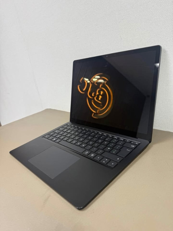 Surface laptop i5 11th gen 16gb ram 512gb ssd Touch screen in Laptops in City of Toronto