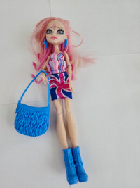 Monster High Doll Londoom Viperine