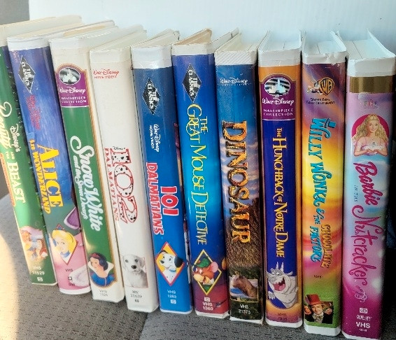 10 X VHS DISNEY Video Cassettes $5 Each  dans CD, DVD et Blu-ray  à Ville de Montréal - Image 2