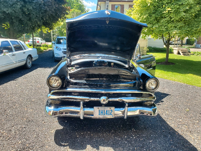 1953 Ford Cresline Victoria - 2 Door Hardtop in Classic Cars in London - Image 4