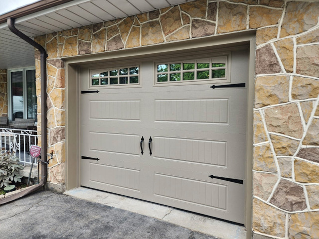 Garage doors  in Garage Doors & Openers in St. Catharines - Image 3