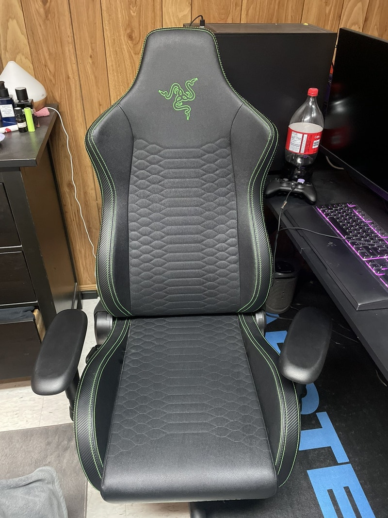 Razer Iskur Ergonomic Faux Leather Gaming Chair Black/Green no
