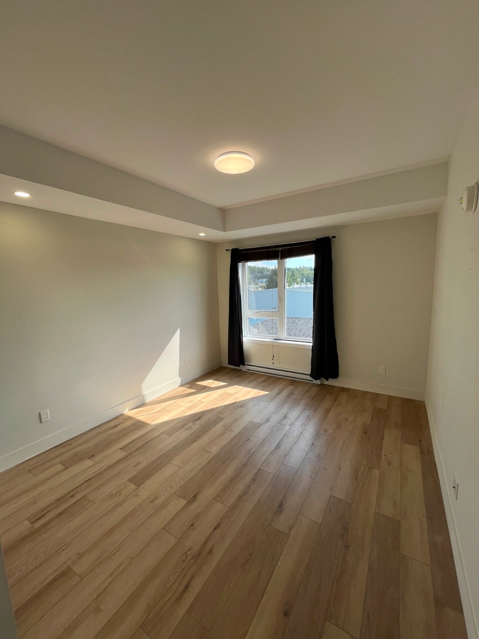 logement 4-1/2 neuf meublé 5