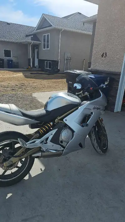Very good and reliable bike. 2006 kawasaki ninja 650r no issues, clean title. 19080km Serviced. New...