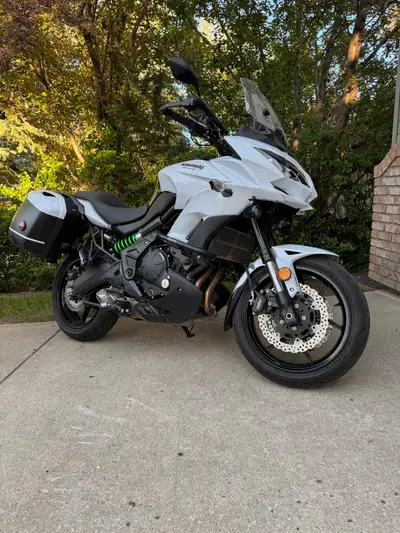 Very well looked after motorcycle, always kept in the garage. Lots of accessories, heated grips, rad...