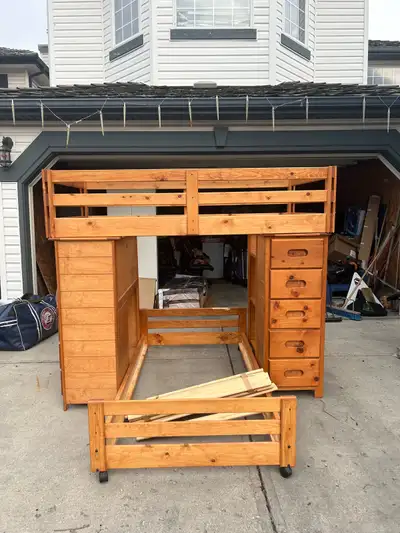 Solid wood bunk bed