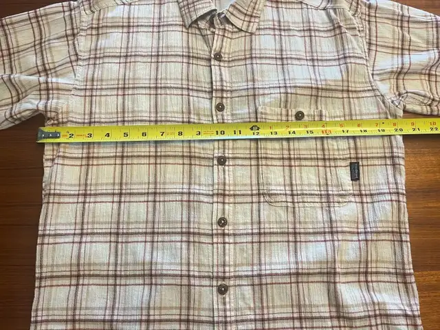 Patagonia Men's Cotton Shirt Medium Cream Black Red Check SS in Men's in Calgary - Image 6