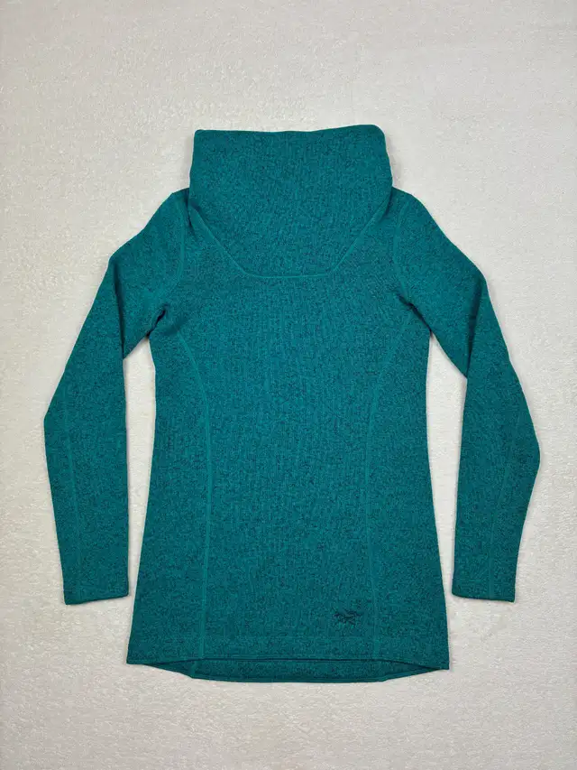 Arc'teryx Desira Tunic Sweater - Women's Size XS in Women's - Tops & Outerwear in St. Albert - Image 2