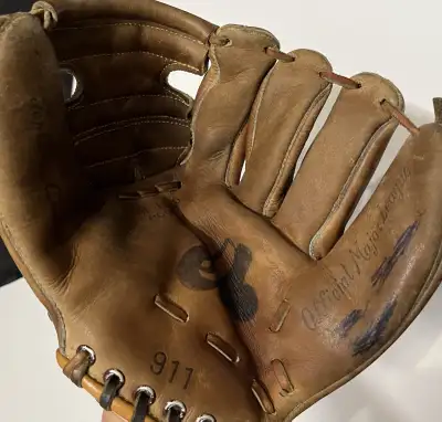 Vintage Montreal Expos Baseball Glove, View more