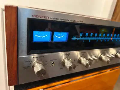 PIONEER SX-727 Vintage Silver Face Receiver (1972-1974), View more
