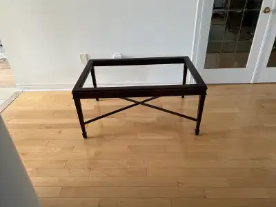 The glass broke It will be good as new with a new glass top Coffee table is: 42.5” X 28.5” 20.5” hig...