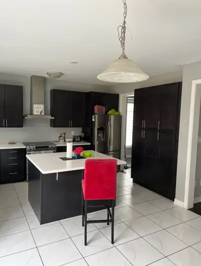 Bright  Sunny Private Bedroom Upstairs July 01 Female Student/