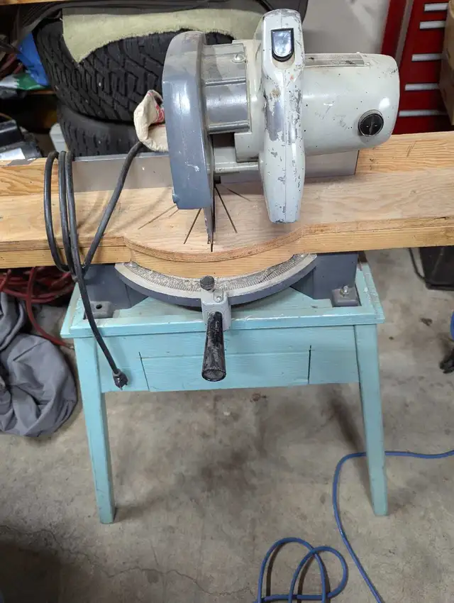 good miter saw 10 in ch or 9 inch in Power Tools in Edmonton - Image 10