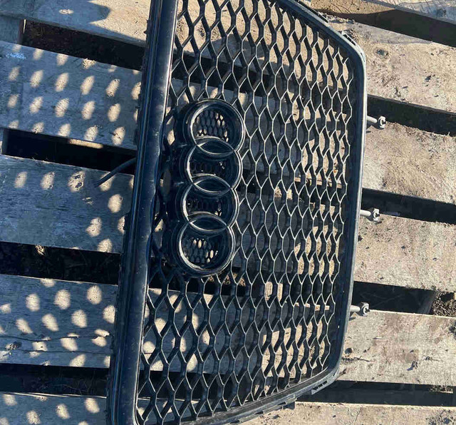 Audi A4 grille in Auto Body Parts in Calgary