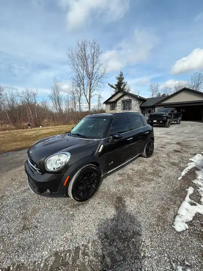 2015 Mini Cooper, very good condition. Comes with brand new rims and tires (as seen in pictures) and...