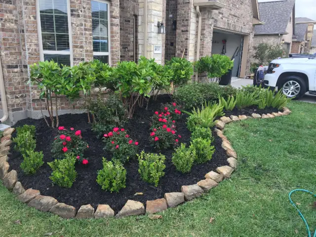 Affordable grass cutting lawn mowing  gardening service62863240392065122