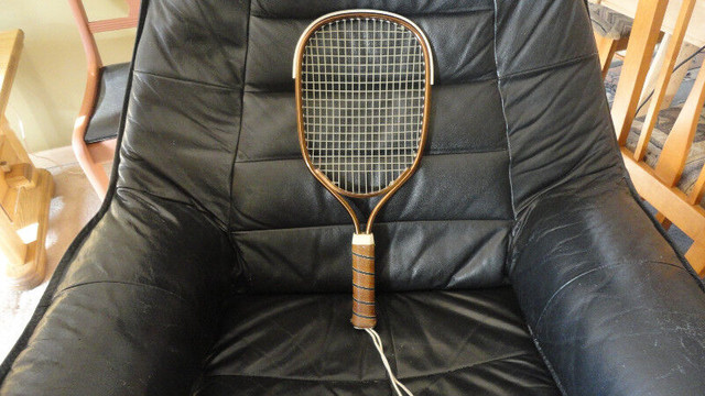 raquette de squash,allez voir mes autres annonces. dans Autre  à Saguenay