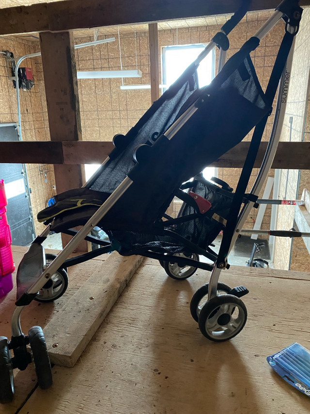 Great light weight stroller  in Strollers, Carriers & Car Seats in Fredericton - Image 2