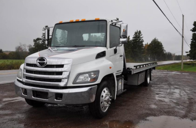 Tow truck 4033129000 in Other in Calgary