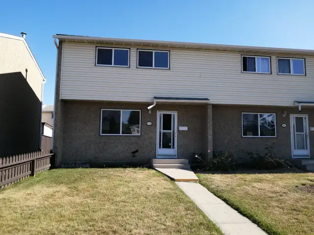 3 Bedroom, 2 Story End Unit Townhome for Rent in NE Edmonton