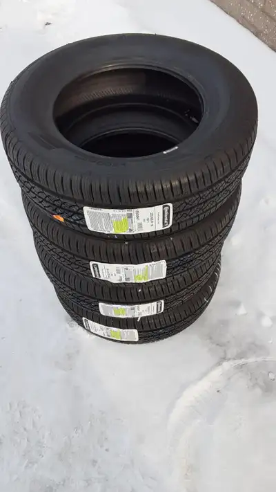Pneus d'été jamais utilisé ni posé sur rims. Les collants sont toujours là! Continental TrueContact...