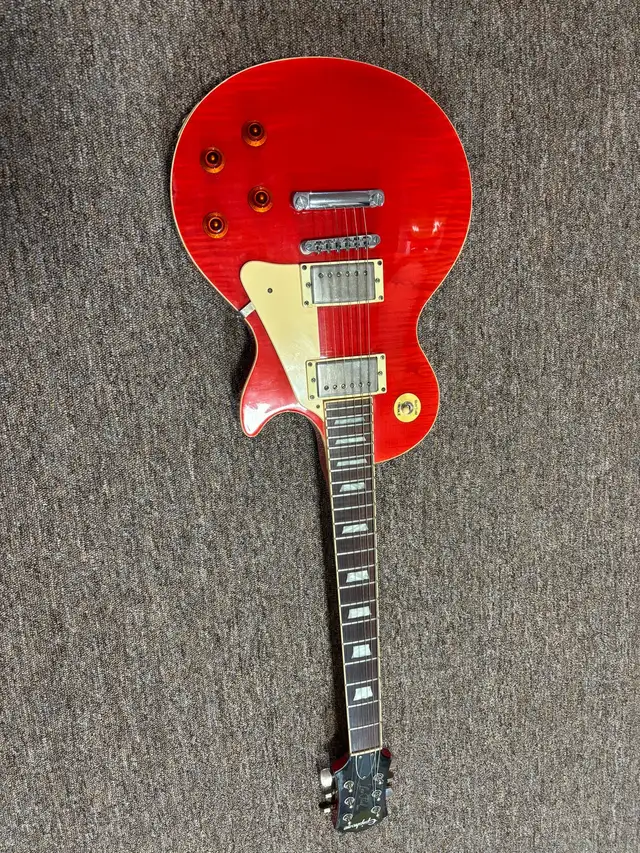 Epiphone Les Paul in Guitars in London - Image 4