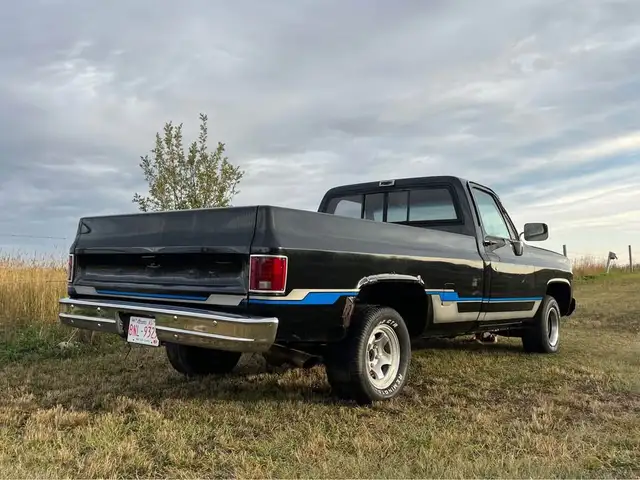 1979 Square Body GMC Sierra Classic in Classic Cars in Edmonton - Image 3