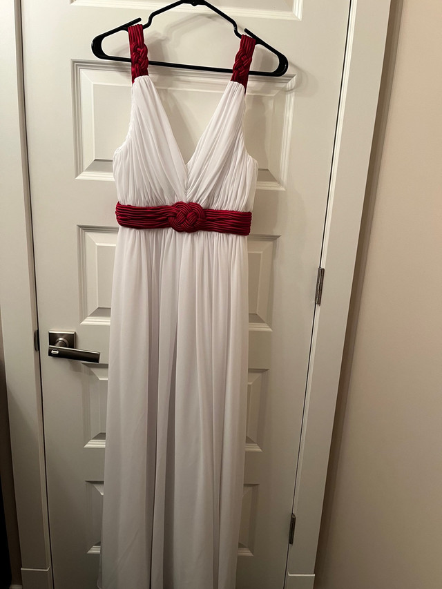 Grad dress or bridesmaid’s dress in Women's - Dresses & Skirts in Regina