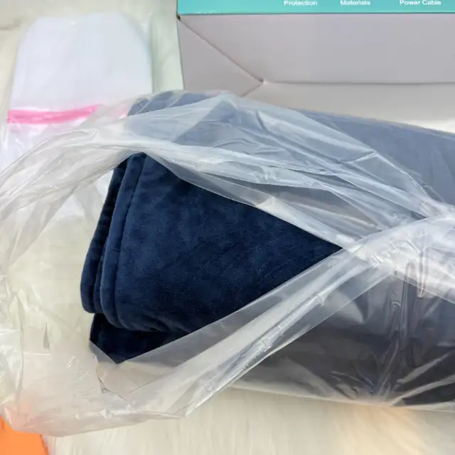 New Heated Wearable Electric Blanket with 10000mAh Battery60x34" in General Electronics in Calgary - Image 11