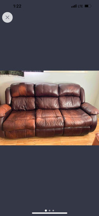 FREE DELIVERY Leather recliner everything works 
