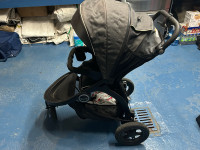 3 wheel Graco stroller. Foldable