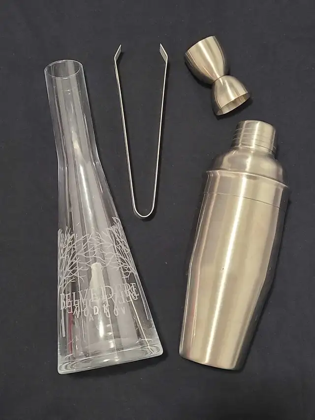 Belvedere Vodka Cocktail Shaker Set