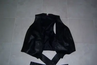 WOMAN'S LEATHER VEST, View more